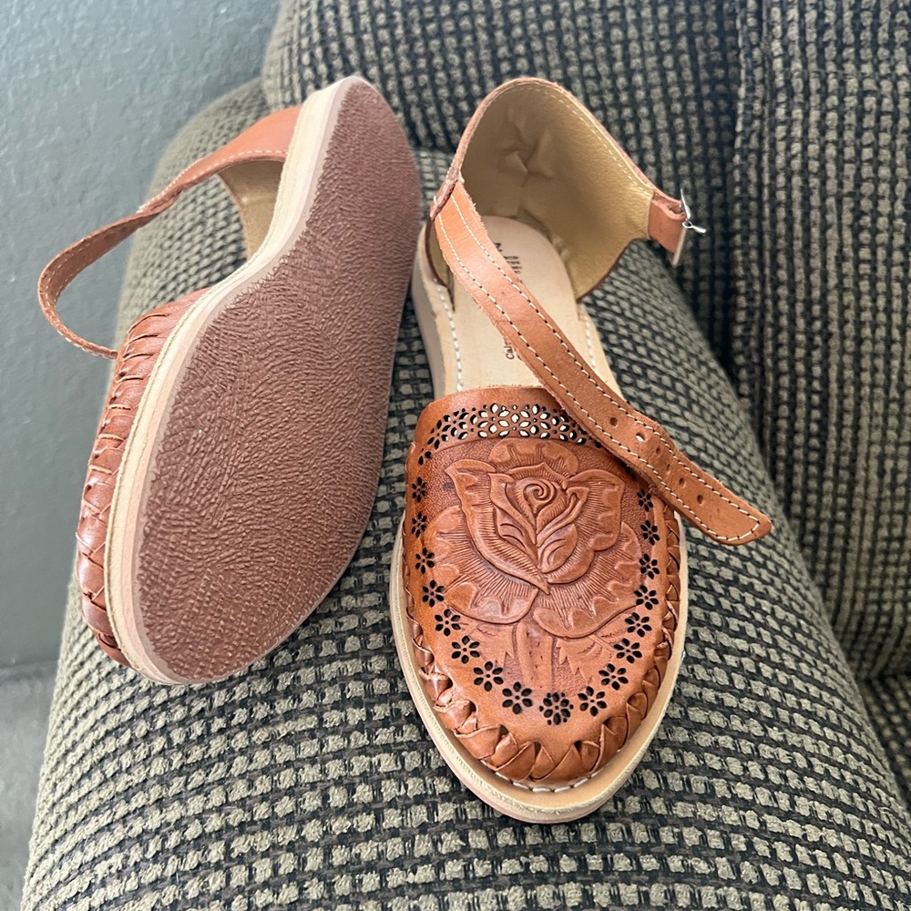 Mexican Tan Sandals with Rose Cut-Out Design